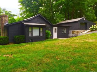 674 Harris Rd, Bedford Hills, NY 10507