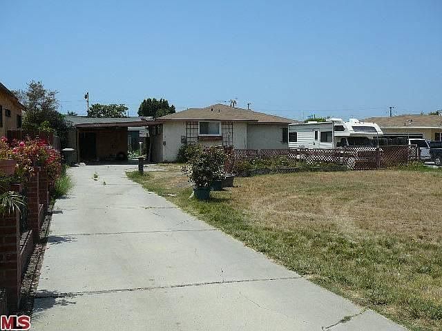 1st image of 11033 Condon Ave