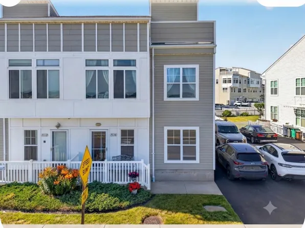 7110 Beach Front Rd #1, Arverne, NY 11692