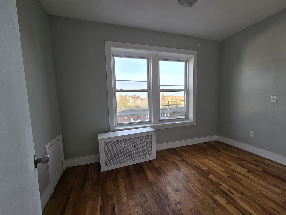 2nd image of 254 Mount Prospect Ave #405-B
