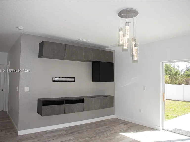 105 Lacewing Pl — Photo 6