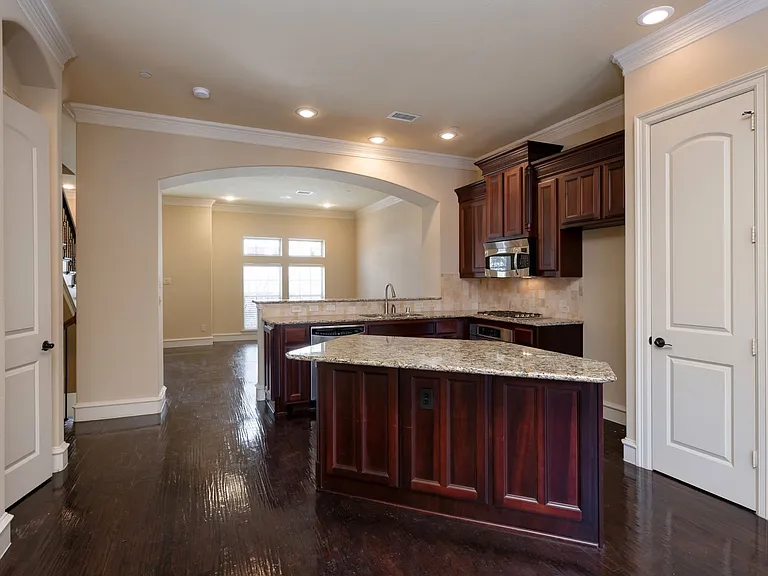 7914 Bishop Rd — Photo 14