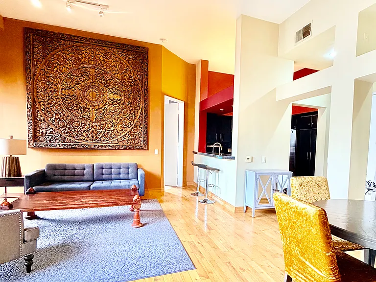 5151 Balboa Blvd #306 — Photo 2