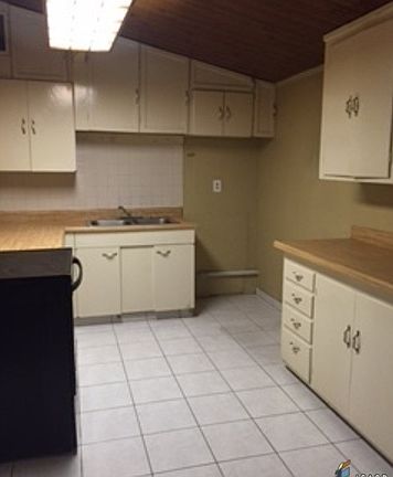 2nd image of 1582 Ross Ave