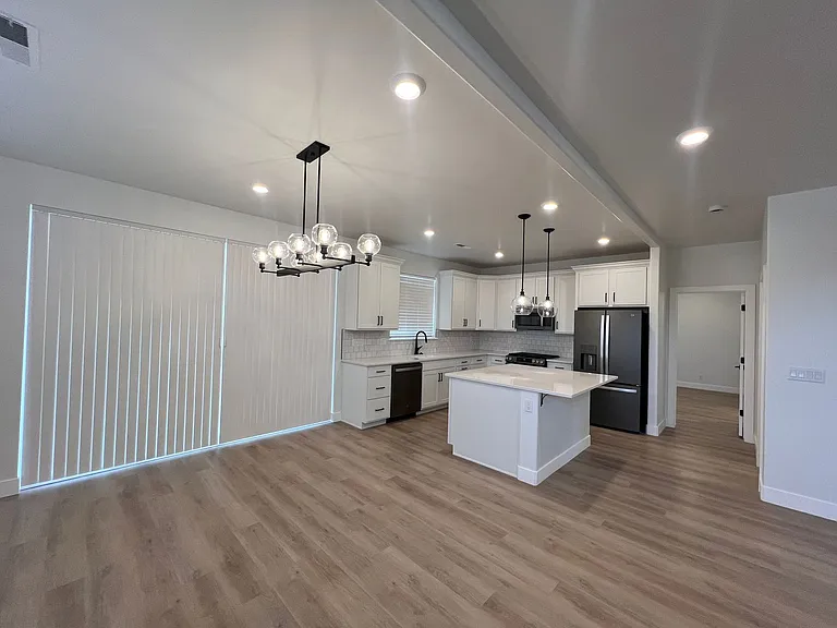 702 W Cedar Hill Dr — Photo 7