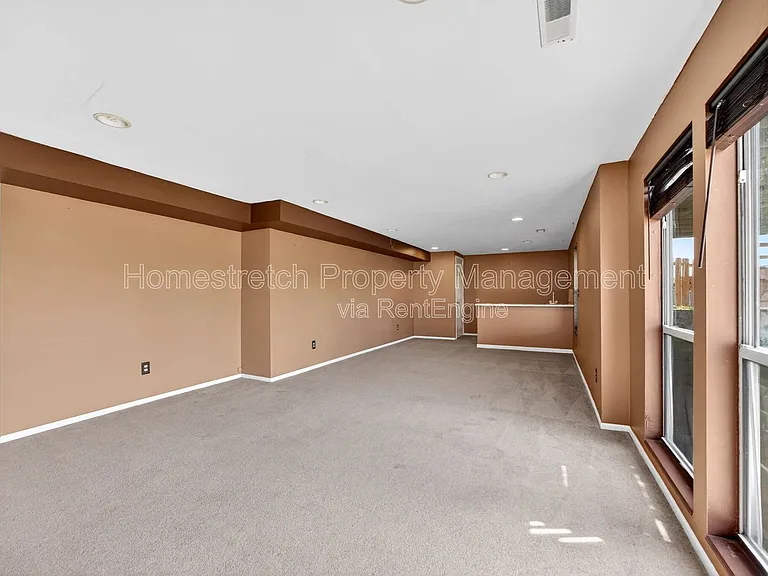 166 Royallprairie Ln — Photo 34
