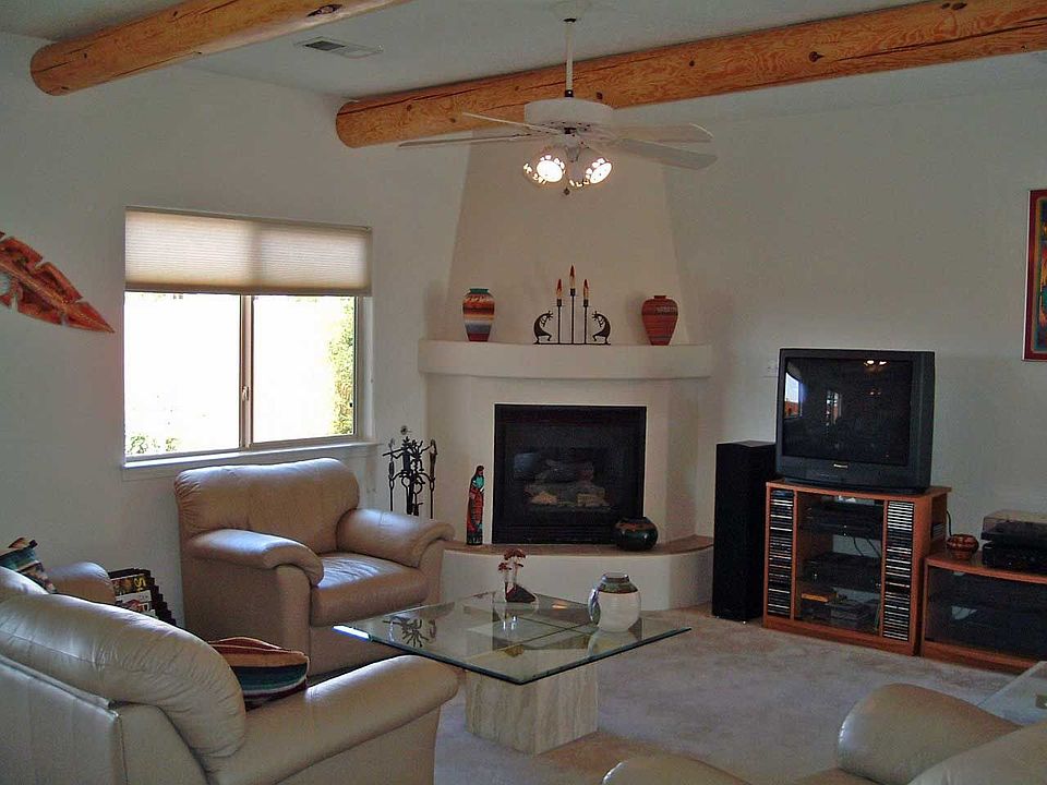 Gas kiva fireplace in living room