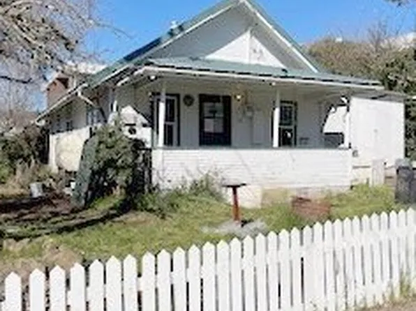 163 N Collier St, Coquille, OR 97423