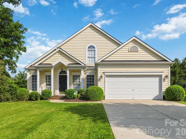 2017 Legend Creek Ln, Mint Hill, NC 28227