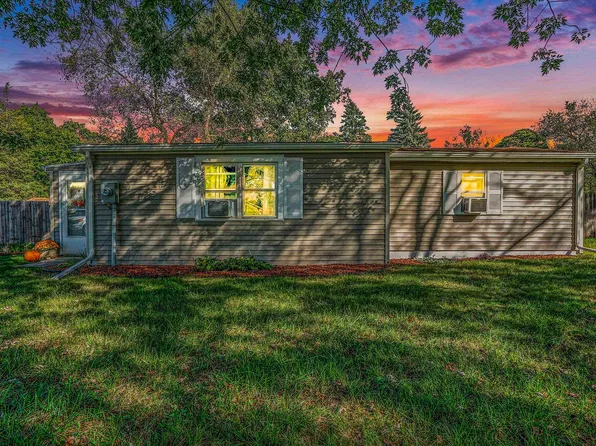 13915 Brick Rd, Granger, IN 46530