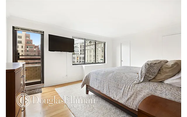 Rented by Douglas Elliman | media 21