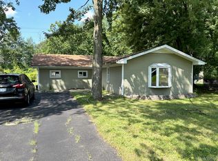 3750 Alida Ave, Rochester Hills, MI 48309