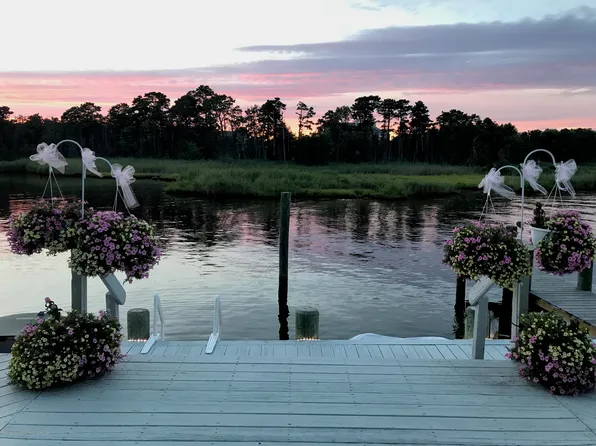 8 Pumpshire Road, Toms River, NJ 08753