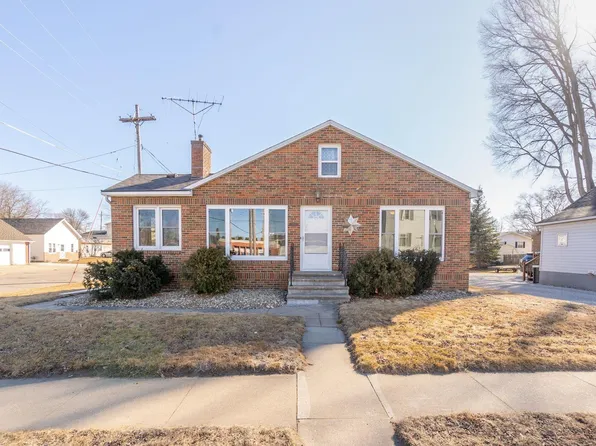 1520 5th St, Gilbertville, IA 50634