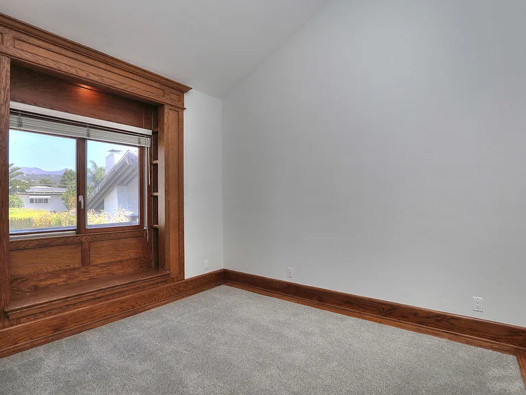 2135 De La Vina St #B — Photo 11