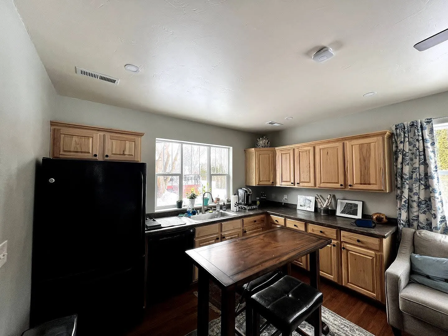 Studio, 588 sqft, $1,695 — Photo 3
