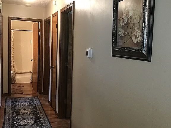 5th image of 300 Villa Maria Ct