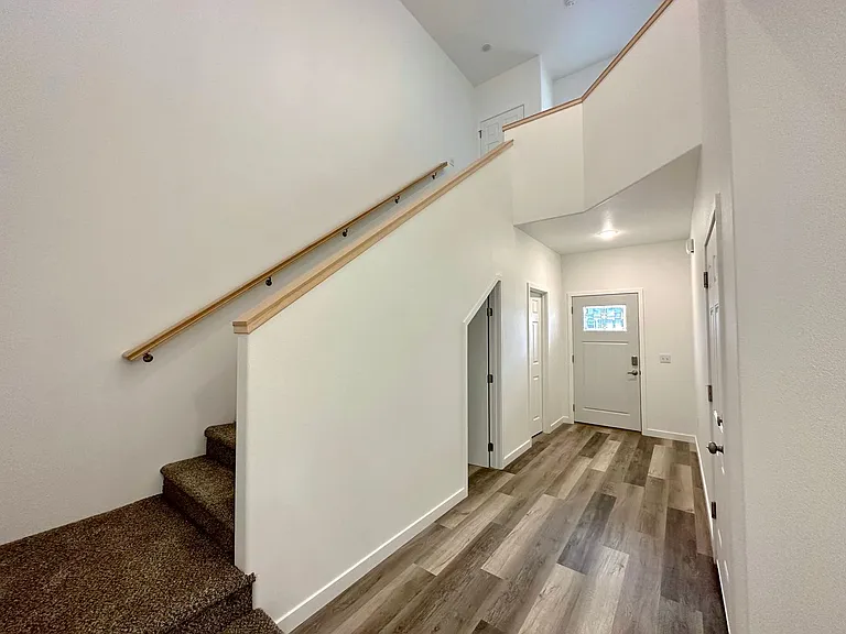 1529 Pey Dr — Photo 9
