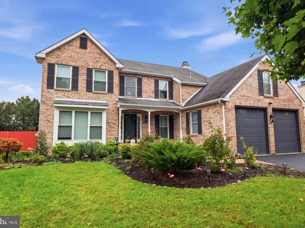 2628 Woodsview Dr, Bensalem, PA 19020