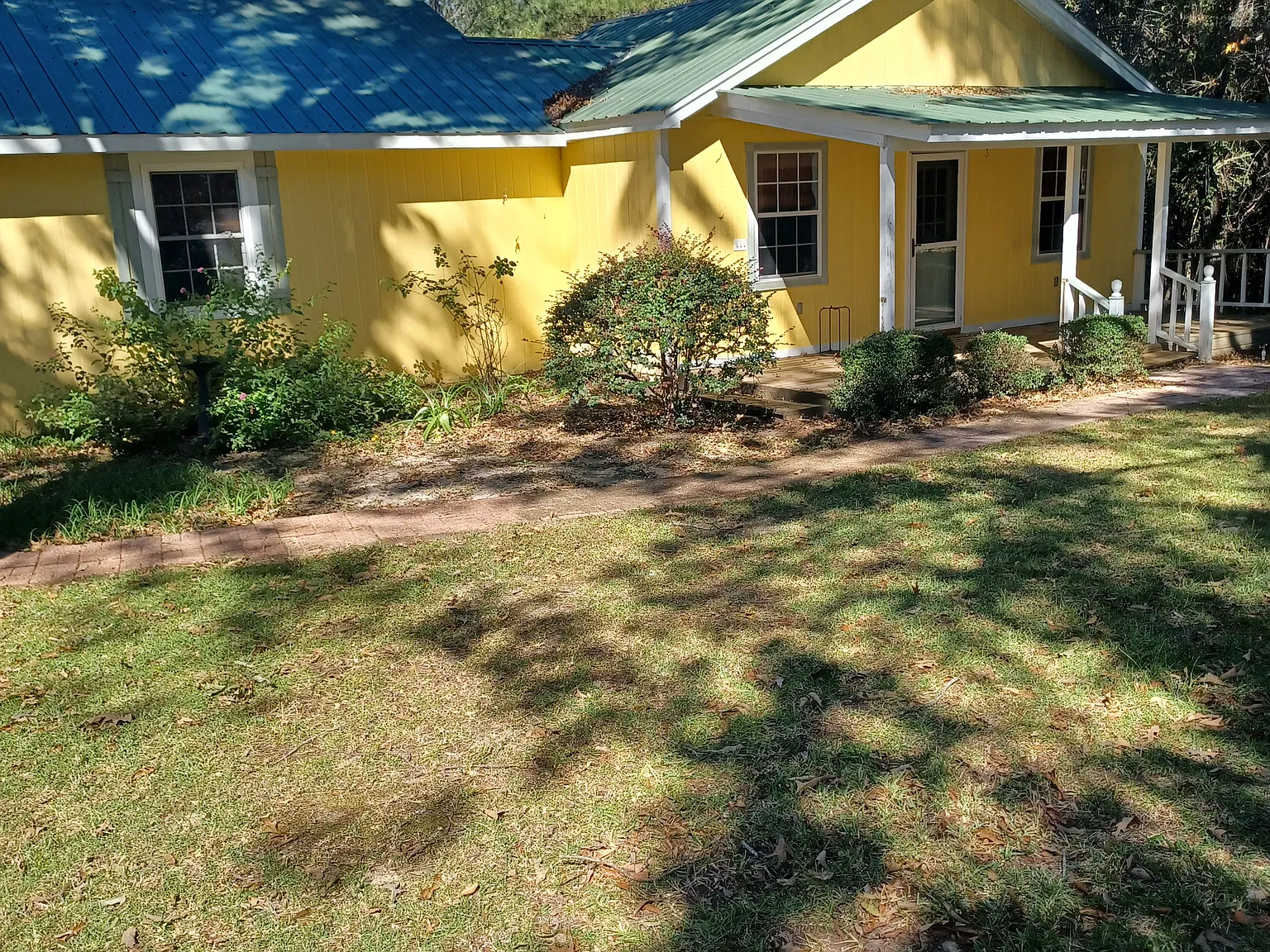 1 bed, 1500 sqft, $1,050 — Photo 1