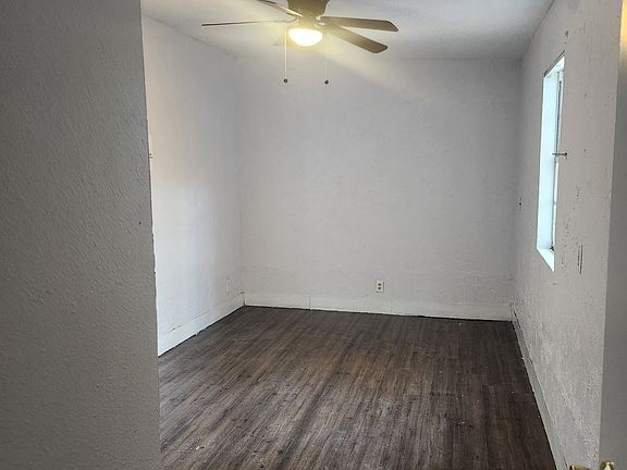 4th image of 10930 Highwood Way