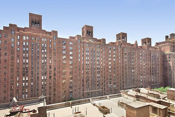 Sold by Stribling | media 6