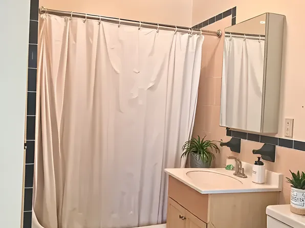 88-25 148th Street image 3 of 3