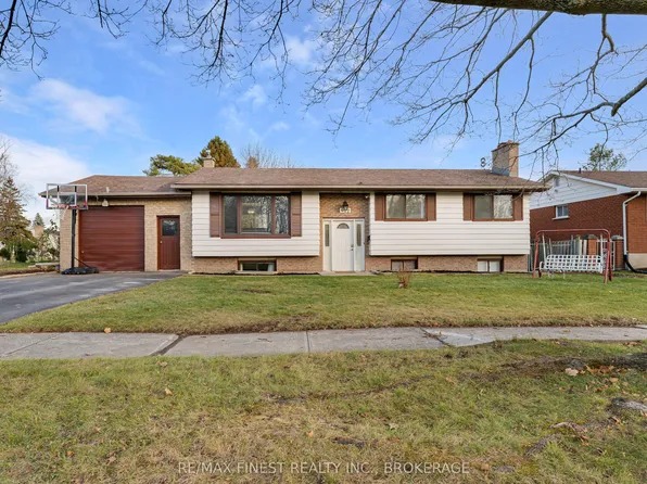 602 Watford Pl, Kingston, ON K7M 5W8