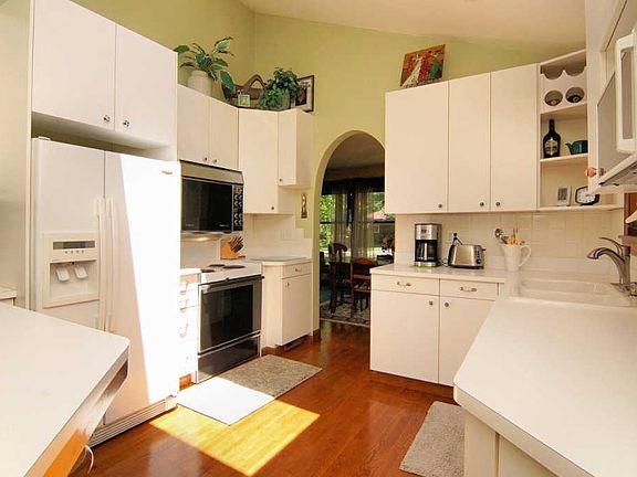 4th image of 128 Wrenwood Ln