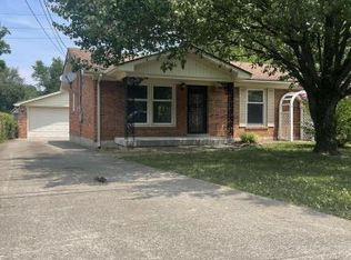 6103 Rocky Mountain Dr, Louisville, KY 40219