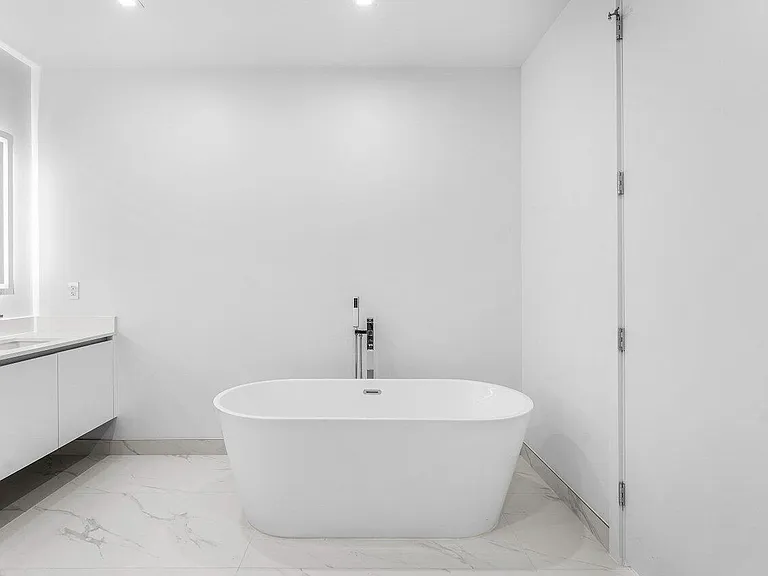 220 Lake Shore Dr #1415 — Photo 18