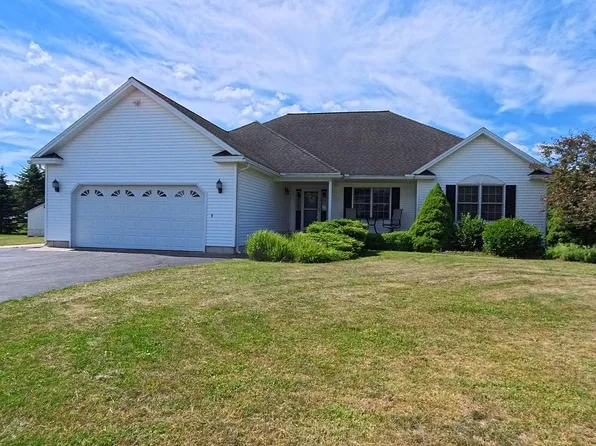 716 Cedar Crest Dr, Cortland, NY 13045