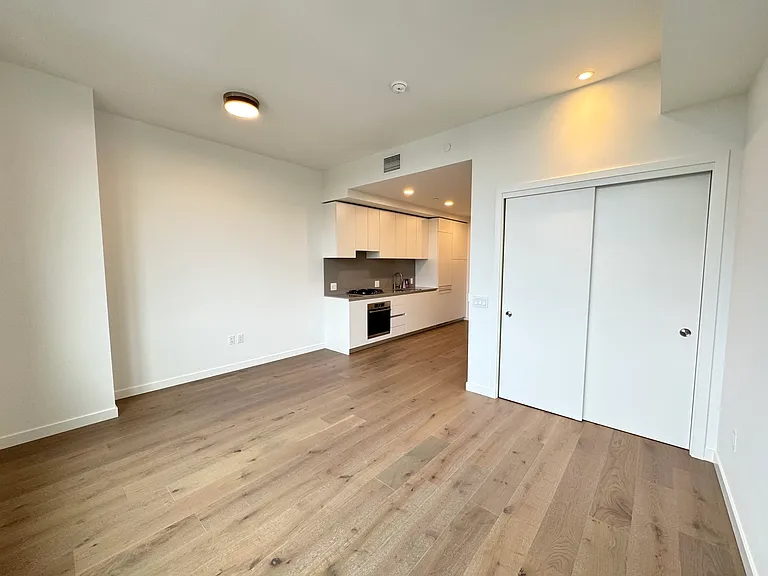 10232 NE 10th St #1205 — Photo 7