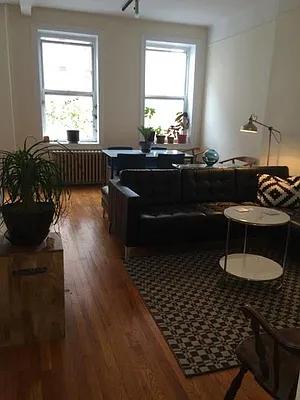 Rented by Bloom Real Estate Group | media 27