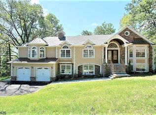 117 Johnston Dr, Watchung, NJ 07069