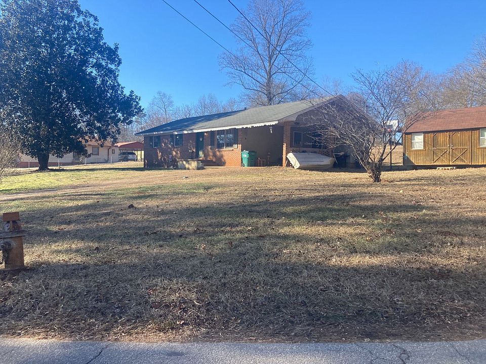 2nd image of 303 Harris St
