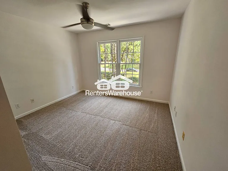2530 Wellsley Ln — Photo 46