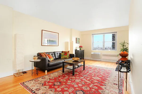 Rented by Town Residential | media 7