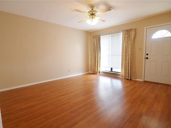 2nd image of 4710 Mount Vernon Dr