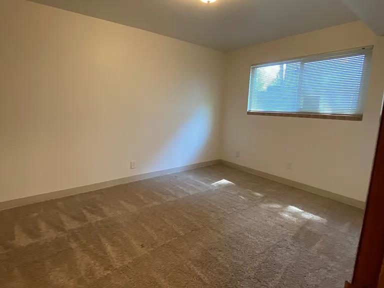 4603 40th Ave NE #1/2 — Photo 8