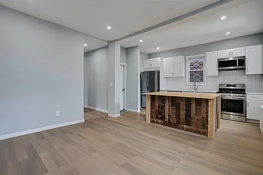Building Photo - 317 4th St #2