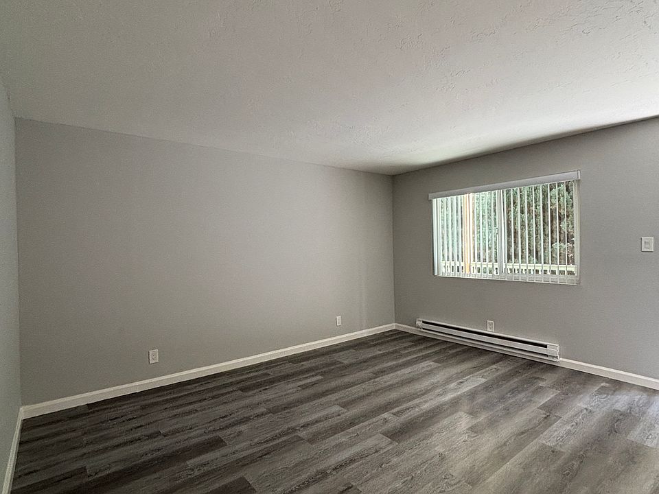 1st image of 14 Highland Ave APT 3