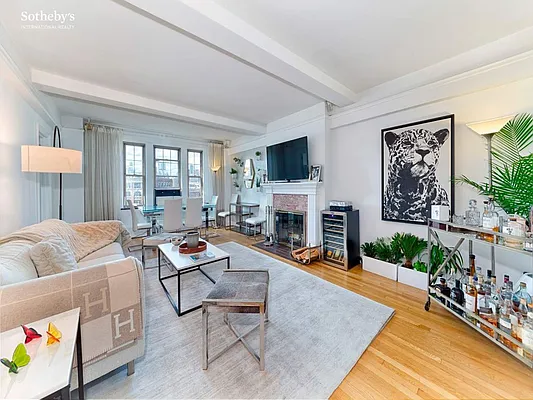 Rented by Sotheby's International Realty | media 7