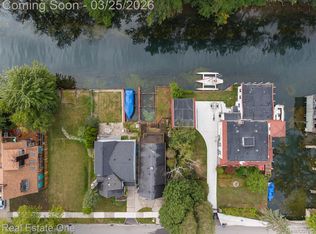 14356 Harbor Is, Detroit, MI