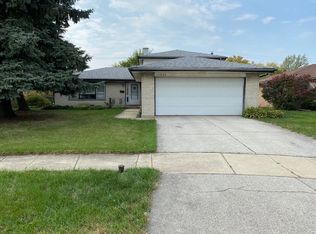 16466 Wausau Ct, South Holland, IL