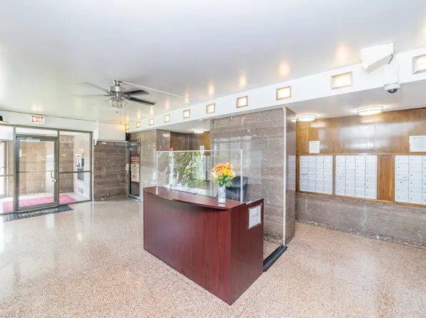 7337 S South Shore Dr APT 1106, Chicago, IL 60649