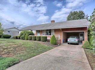 404 Orchard Ln, Mechanicsburg, PA 17055