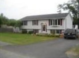 12 Wren St, Taunton, MA 02780