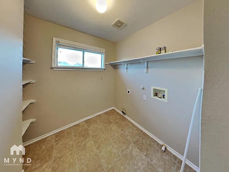 5644 Brougham Way — Photo 24