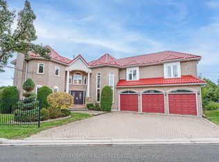 3721 Trelawny Cir, Mississauga, ON L5N5J7